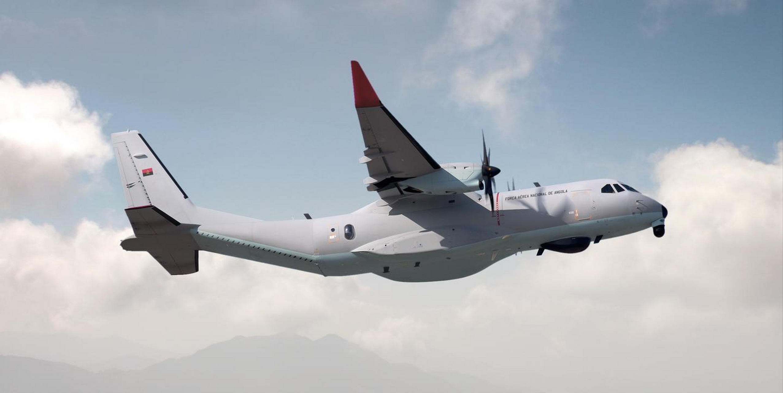 fits(全集成战术系统)搜索瞄准系统,第三架飞机将按标准运输配置交