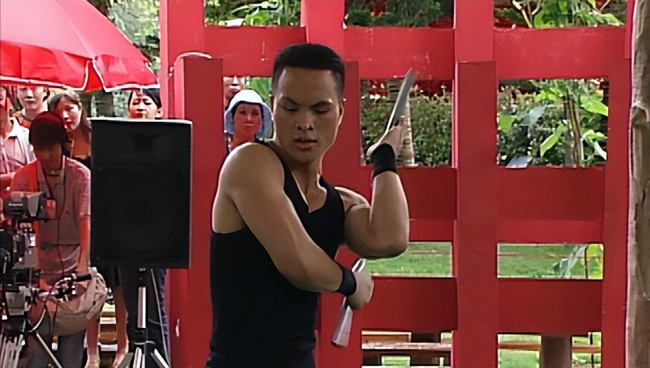 事情还要从2005年深圳的一死两伤的械斗说起,当天一名名叫罗神贵的