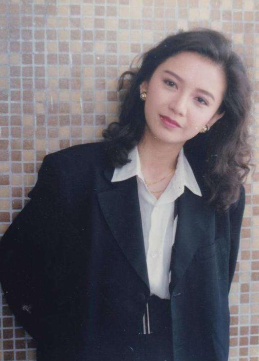 她曾是tvb五美之一,梁朝伟的初恋,现今与梁太刘嘉玲境遇差别大