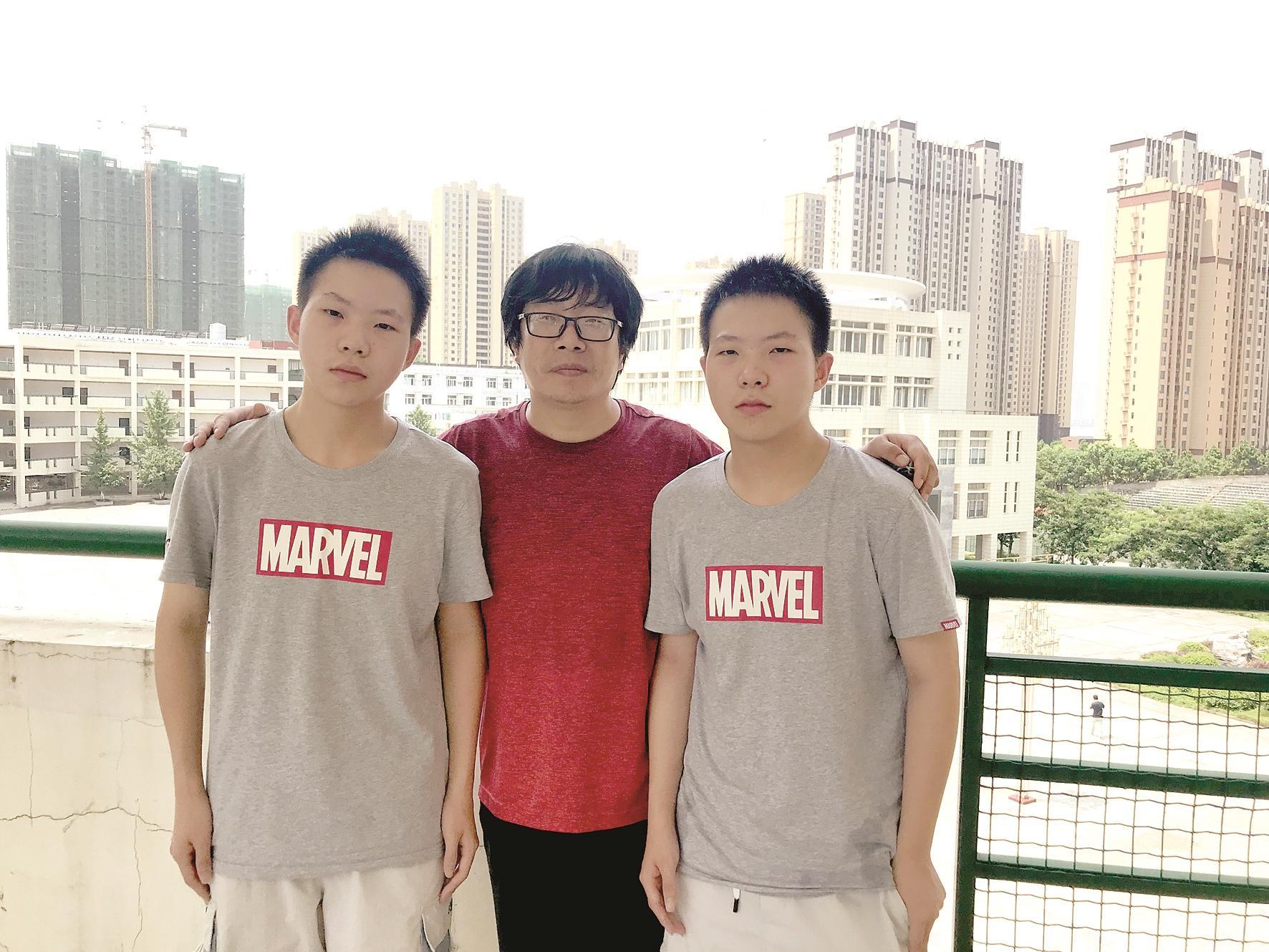 热点|这缘份！武汉双胞胎兄弟高考同获664分