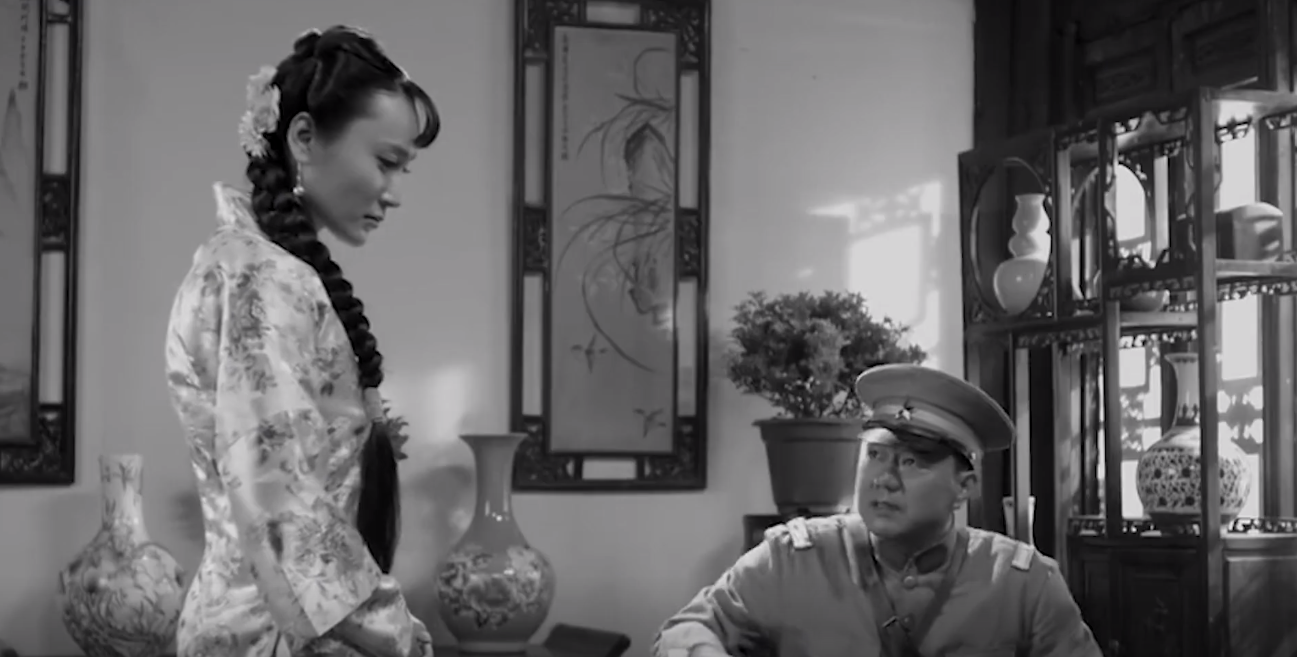 那个年代,逃难而死的人比比皆是,为了活下去,刘坤模不得不改嫁他人,并