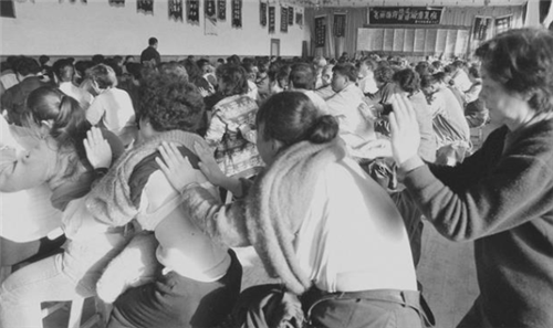 90年代的气功女神张香玉:半个月净赚40万元,在30年前啥概念?