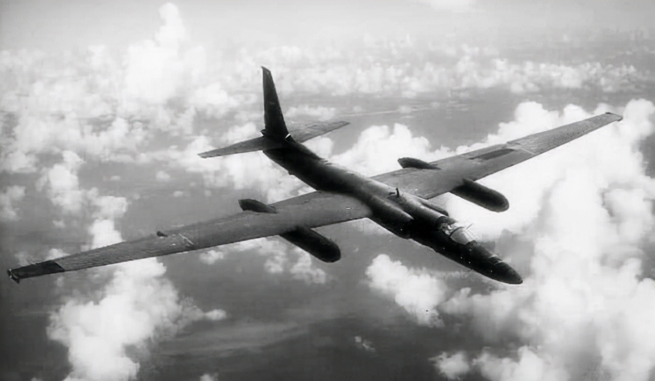 米格追不上,导弹够不着,一颗小螺丝轻松搞定美国u-2间谍机