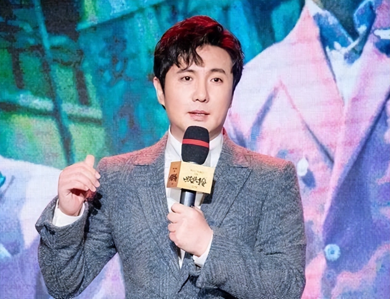 回顾沈腾短短5年就跻身为百亿票房男神43岁的他被低估了