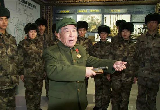 时代面孔|特等功臣,二级战斗英雄郑起:一把军号退敌兵