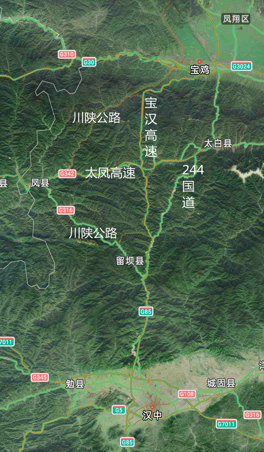 而在这条高速通车之前,要想从宝鸡到汉中,需要沿川陕公路翻越秦岭,柴