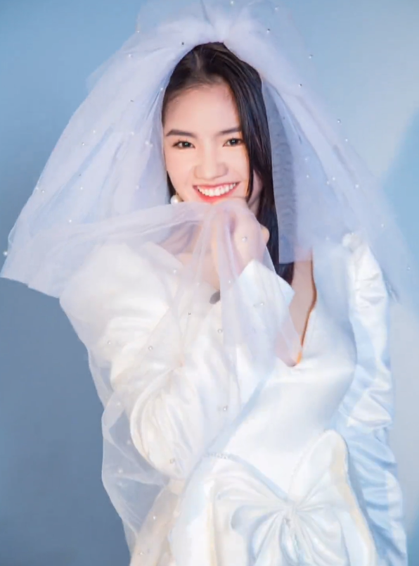 《变形计》李勒优婚纱照被疯传,崔妈崔晋看着难受,几辈子的缘分