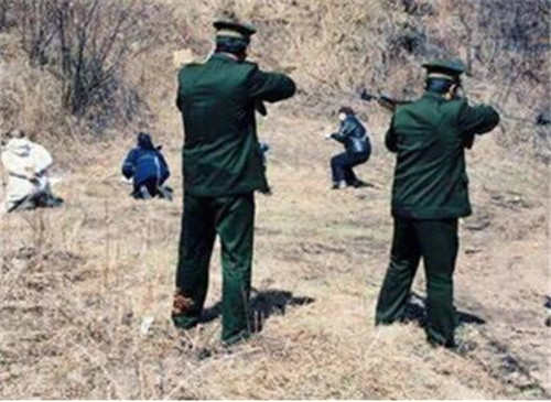 "公路杀人魔"吴元松伏法记:因婚姻失败报复社会,撞死9名女性