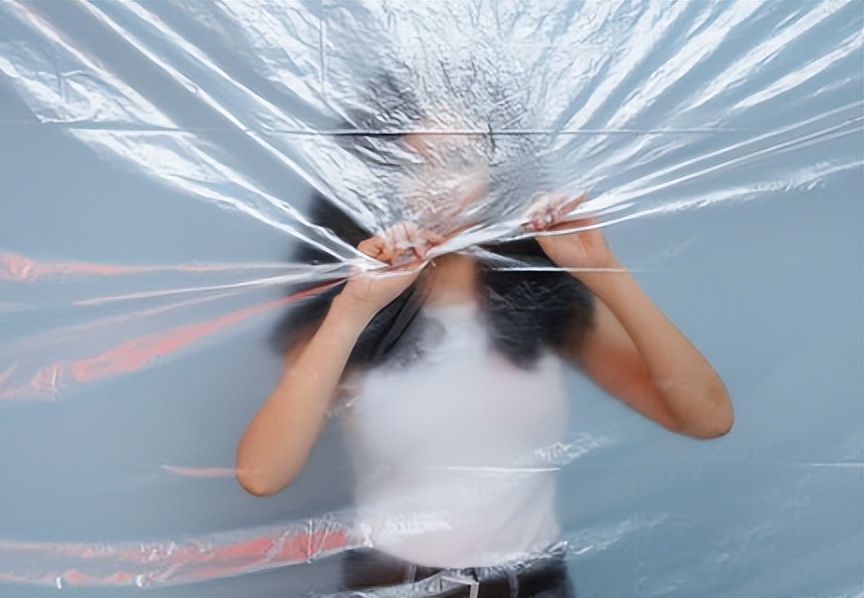 父亲2次试图掐死婴儿:父母的坏情绪是孩子看过最可怕的恐怖片