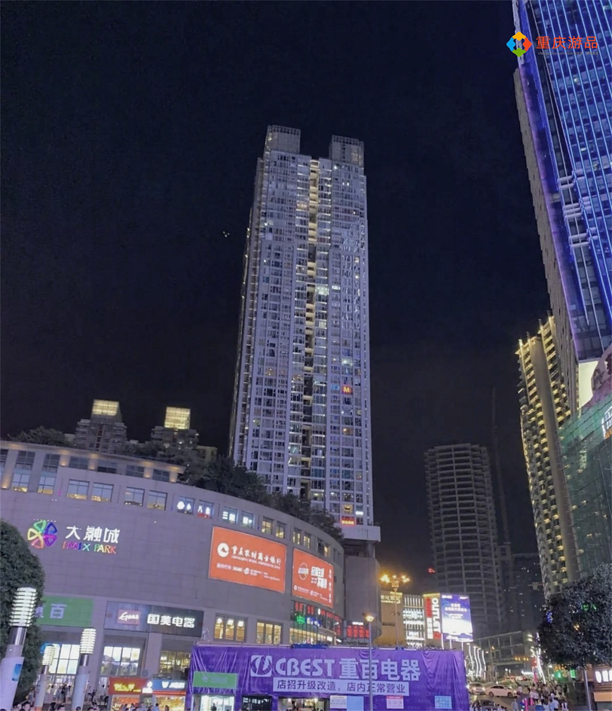 重庆第一"魔楼"你们去过吗?观音桥红鼎国际,坐电梯成为噩梦