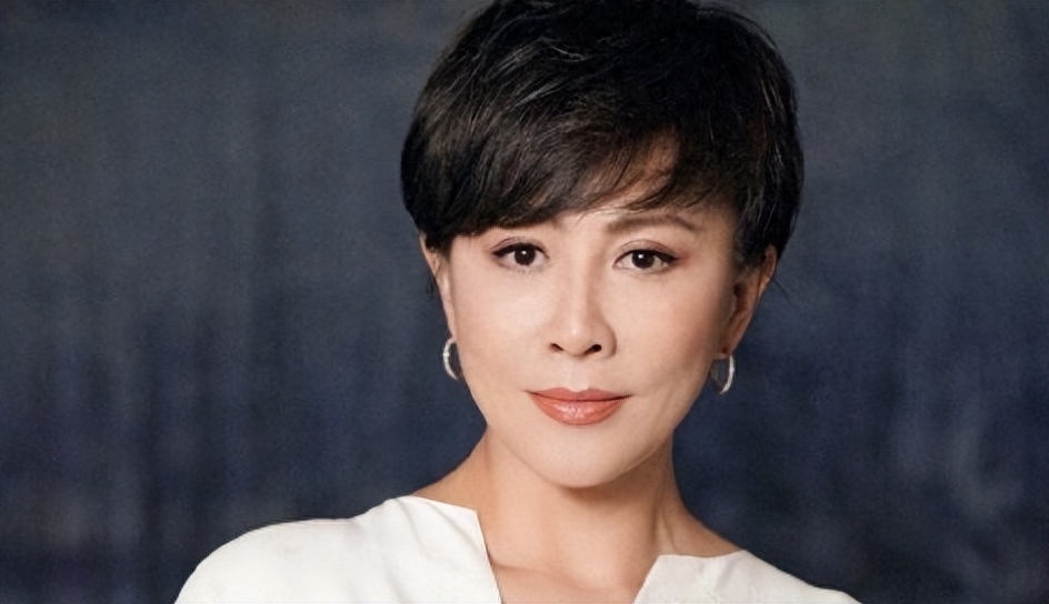 回顾刘嘉玲洁癖令人抓狂梁朝伟却能容忍皆因30年前那场意外