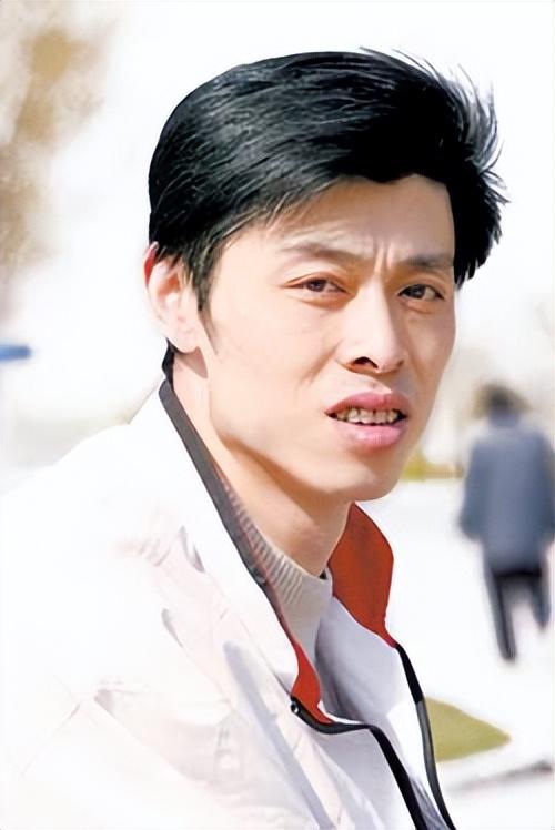 亚洲飞人张翔排球生涯有心痛遗憾娶空姐为妻现在怎样了