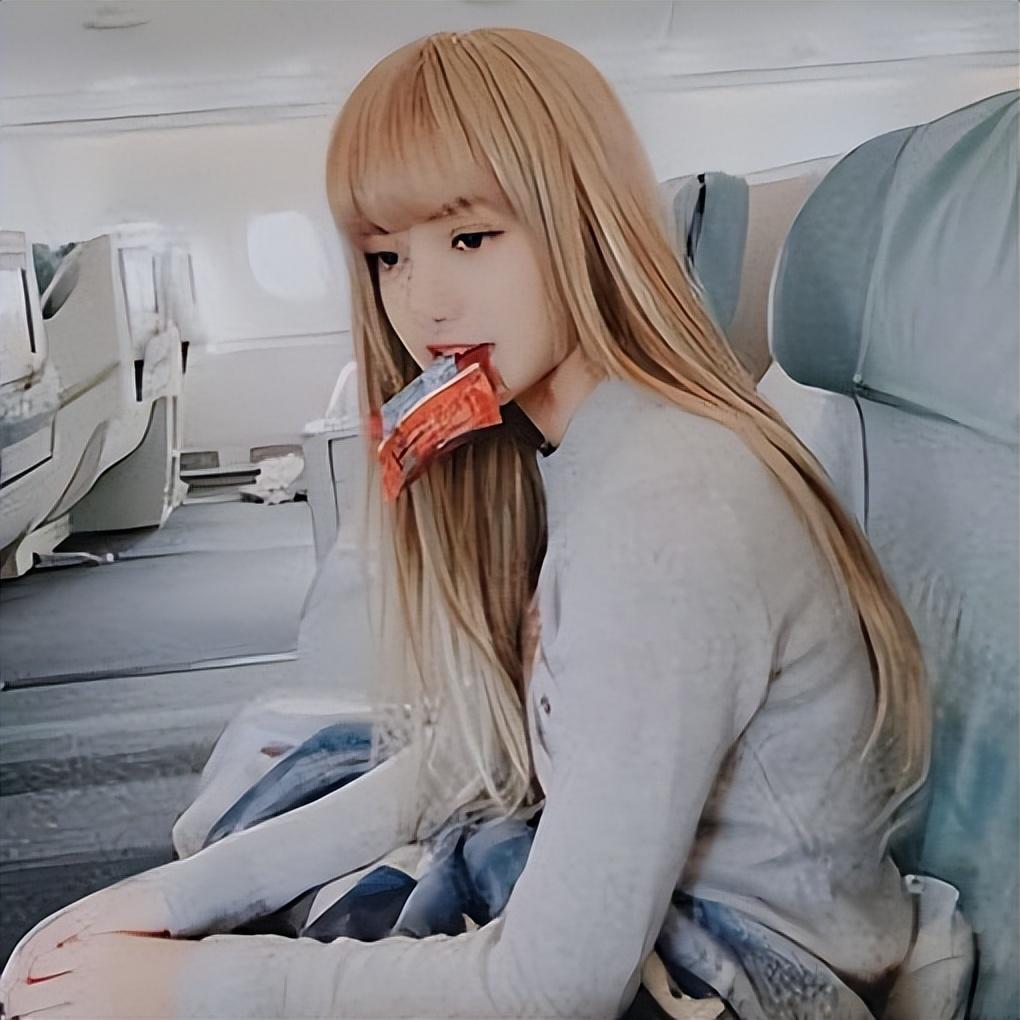 回顾:lisa被曝,疑与世界首富三公子热恋被拍,不做女团改嫁豪门