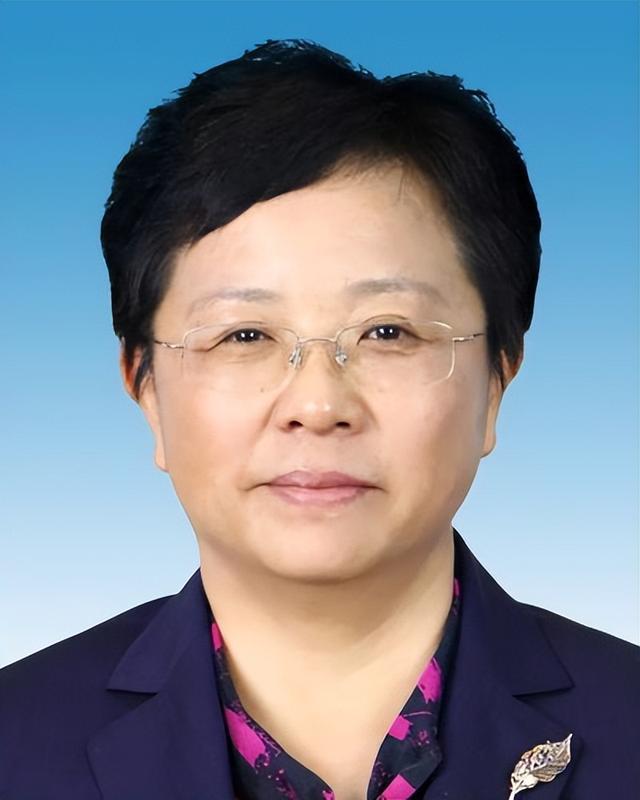 纪实:桃色贪官韩桂芝:敛财百万,用职权让男秘书出卖身体!