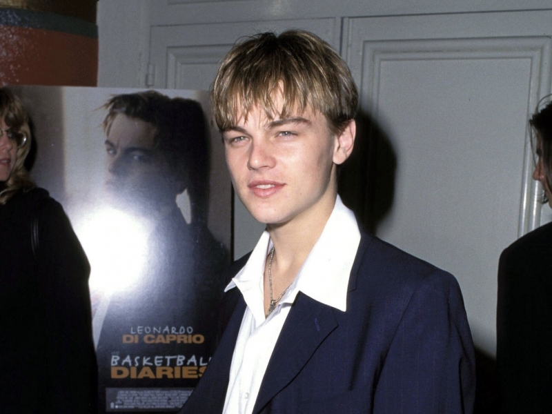 现实世界的白马王子!回顾莱昂纳多颜值巅峰传奇照,20岁帅到疯传