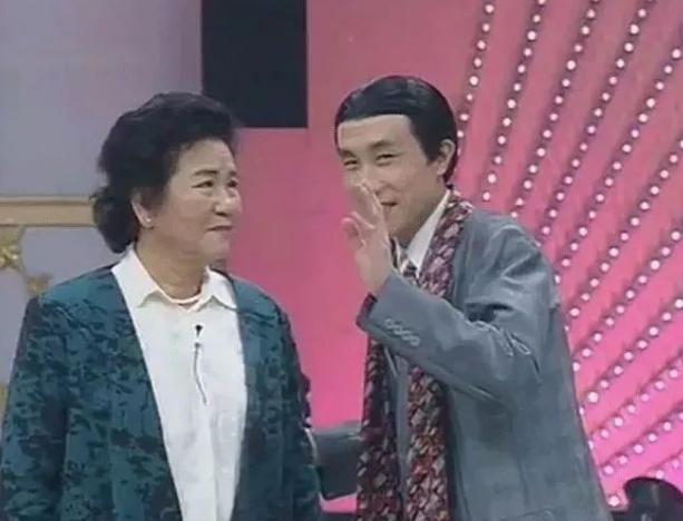 赵丽蓉生前住的四合院被倪萍曝光,原来葛优梁天都是她的"儿子"