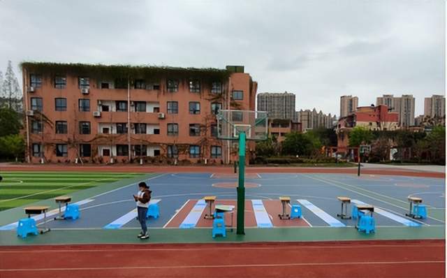 成都高新区中和小学开展第十八届青少年机器人竞赛选拔赛