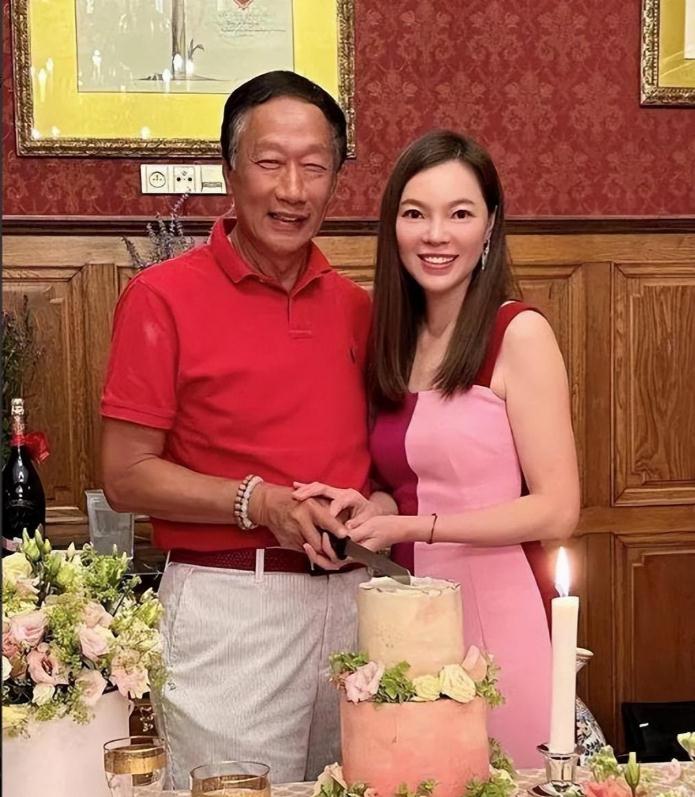 富士康老总前妻林淑如,借70万帮丈夫创业,在成为首富1天后去世