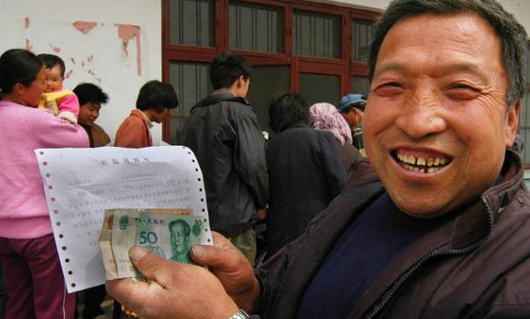 2023粮补迎来喜讯:一亩地补贴多少钱?哪些人可领?