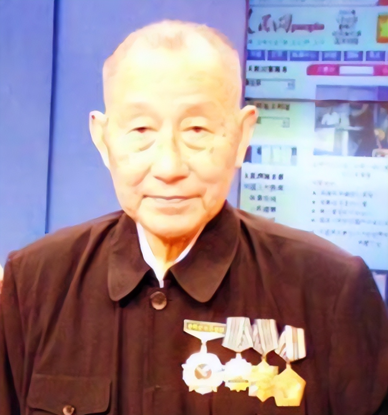 蒋艳萍:与40个领导"谈恋爱",入狱4年后怀孕,现在孩子20岁了