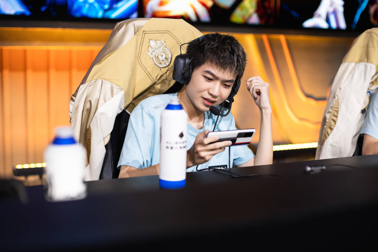 ag笑影,一诺霸榜分均输出榜前2,榜10嘲讽榜1,榜4,怎么敢的?