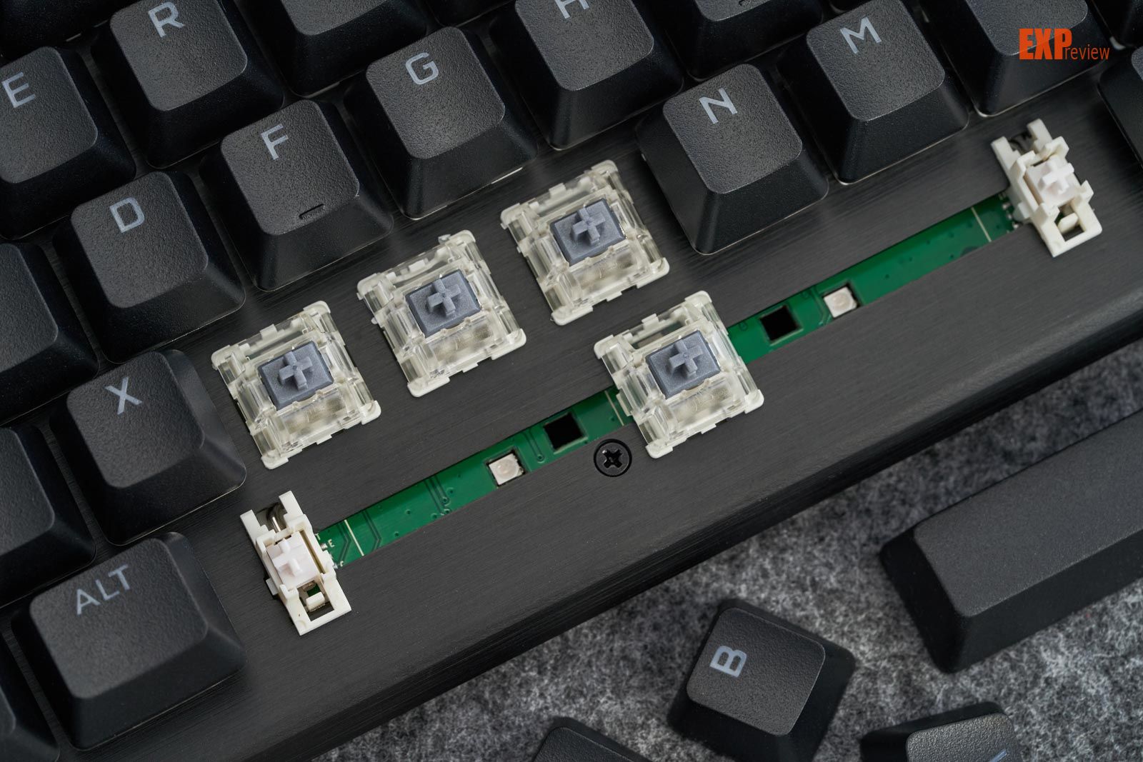 美商海盗船k70 pro opx和k70 pro mini wireless白色版图赏