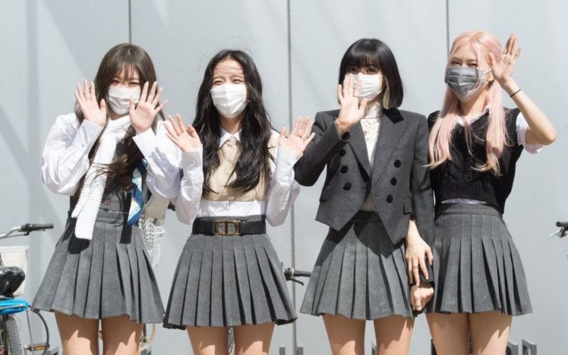 再次走红 blackpink的图片 穿着校服 被网友议论