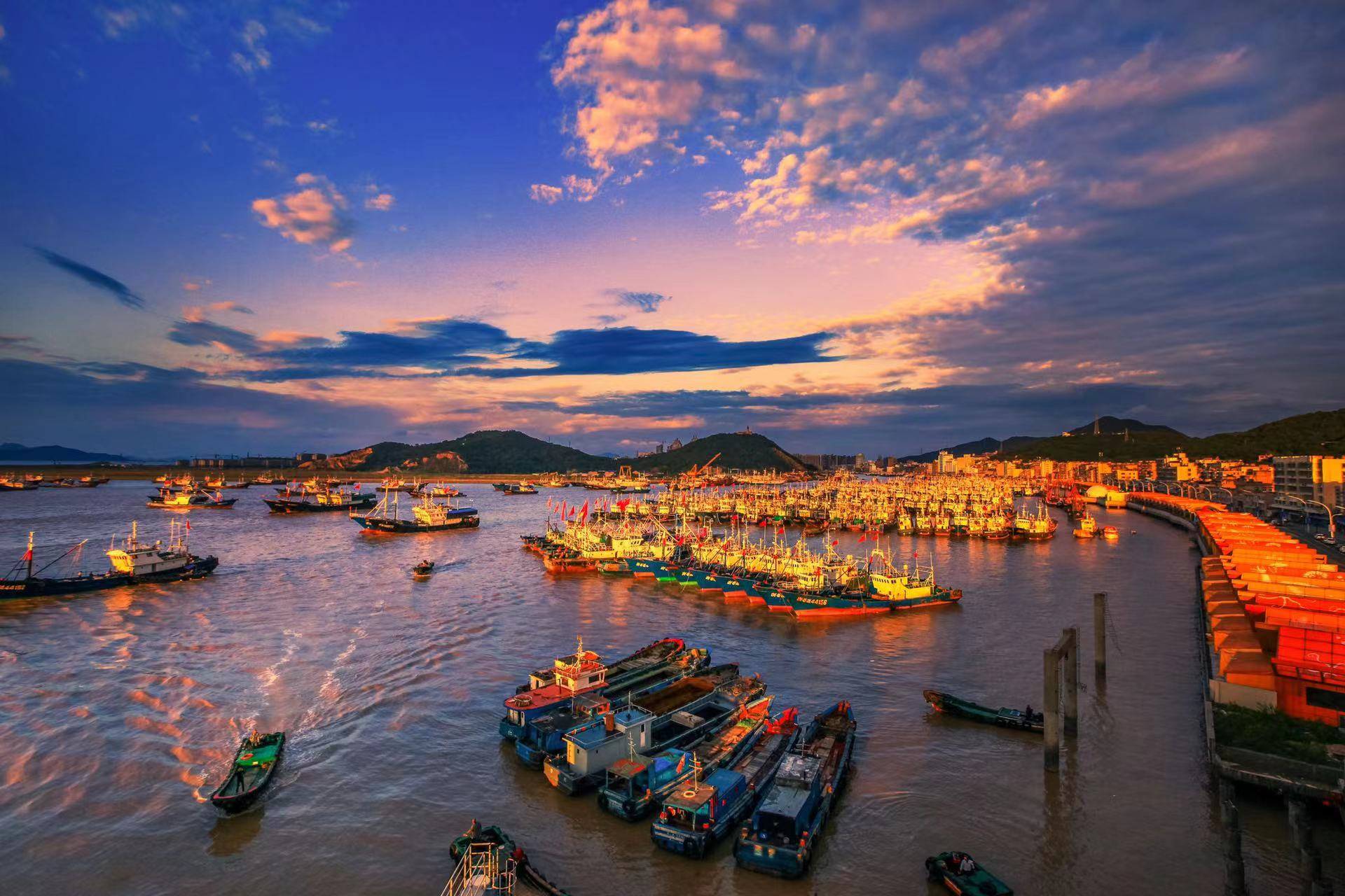 舟山群岛有那么多无人岛,可以偷偷去隐居吗?