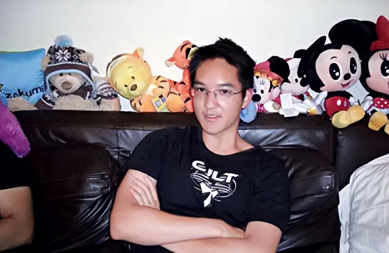 19岁美国华裔士兵陈宇晖,因洗澡忘关水龙头,被美国士兵侮辱自杀