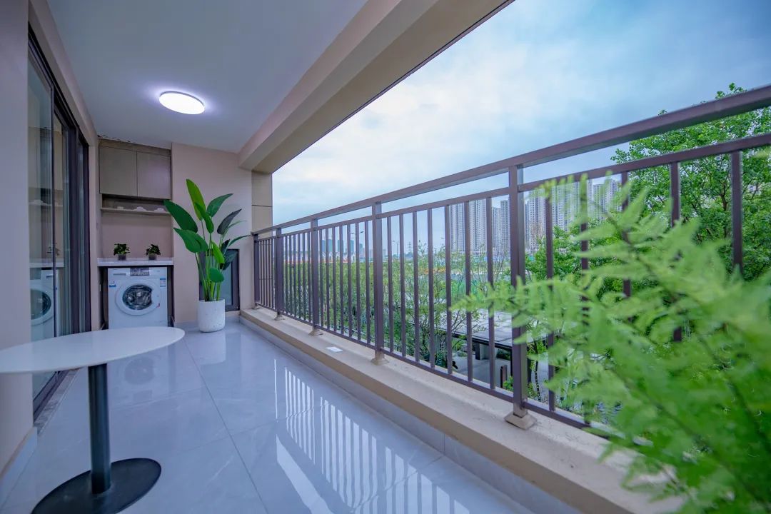 新城地产:以光的信仰,探访阔景阳台