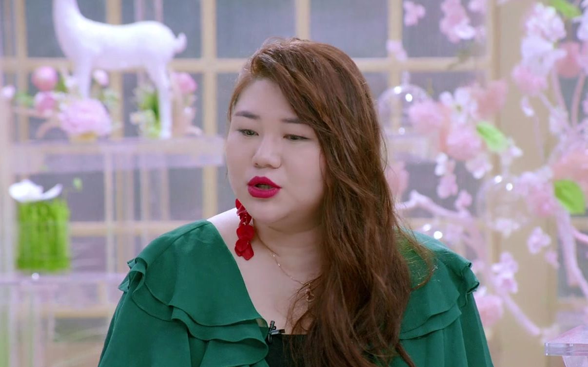 杨天真gq造型引热议:时尚的新定义?