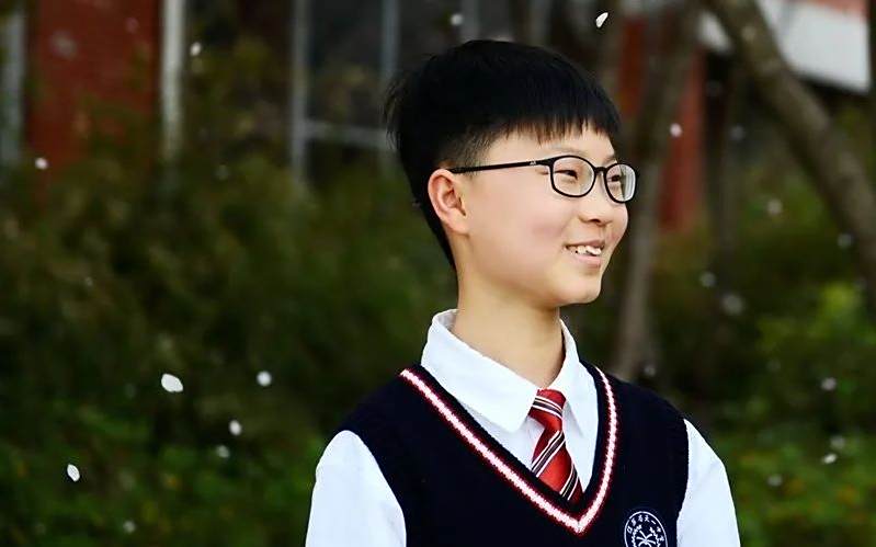 赞!江苏省天一中学王奕程同学参加无锡第12届教育年度人物评选!