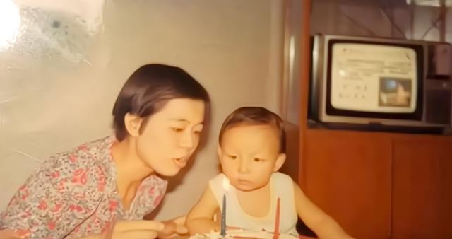 许敏和姚师兵是双职工家庭,为给姚策治病,却混得连普通人都不如