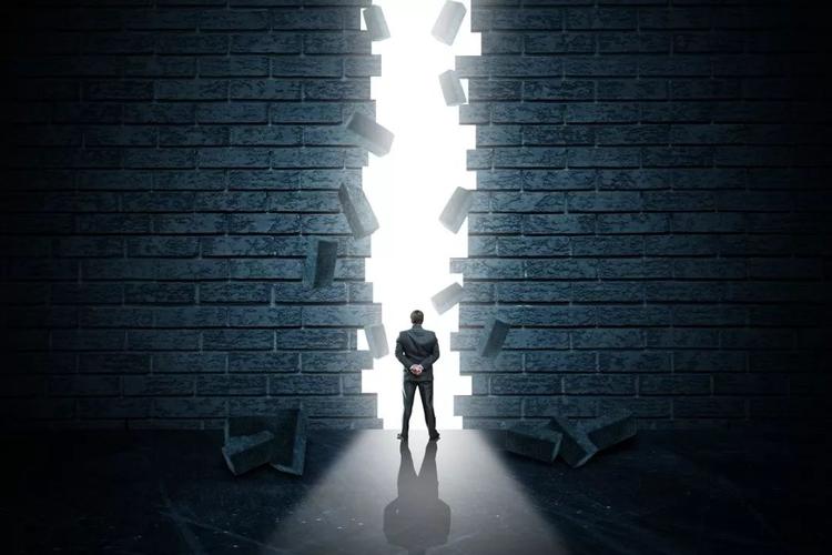 梦境断桥，探索内心深处的未知与挑战