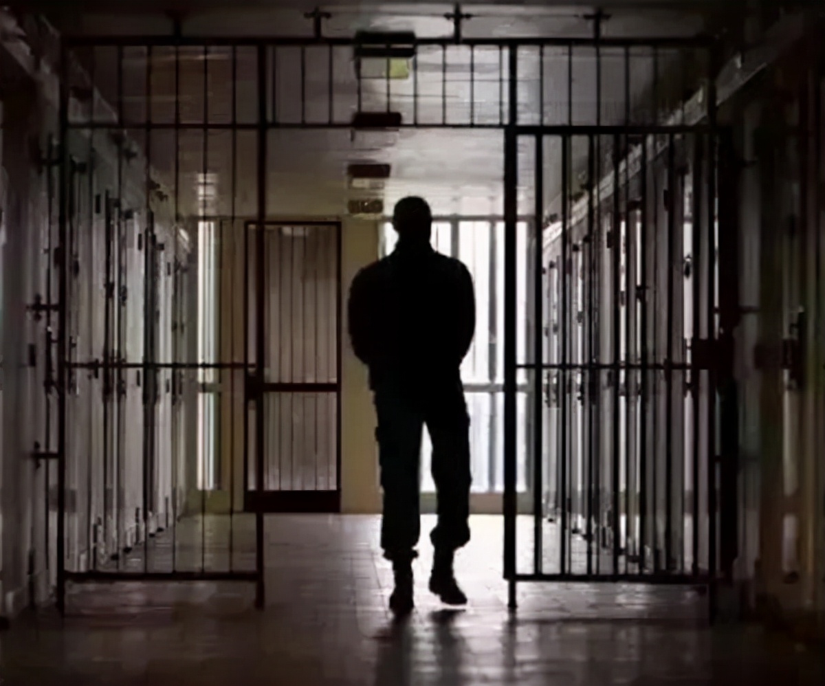 西安画坛灭门案,凶徒盗窃罪行败露连杀4人,4名受害者身中110刀