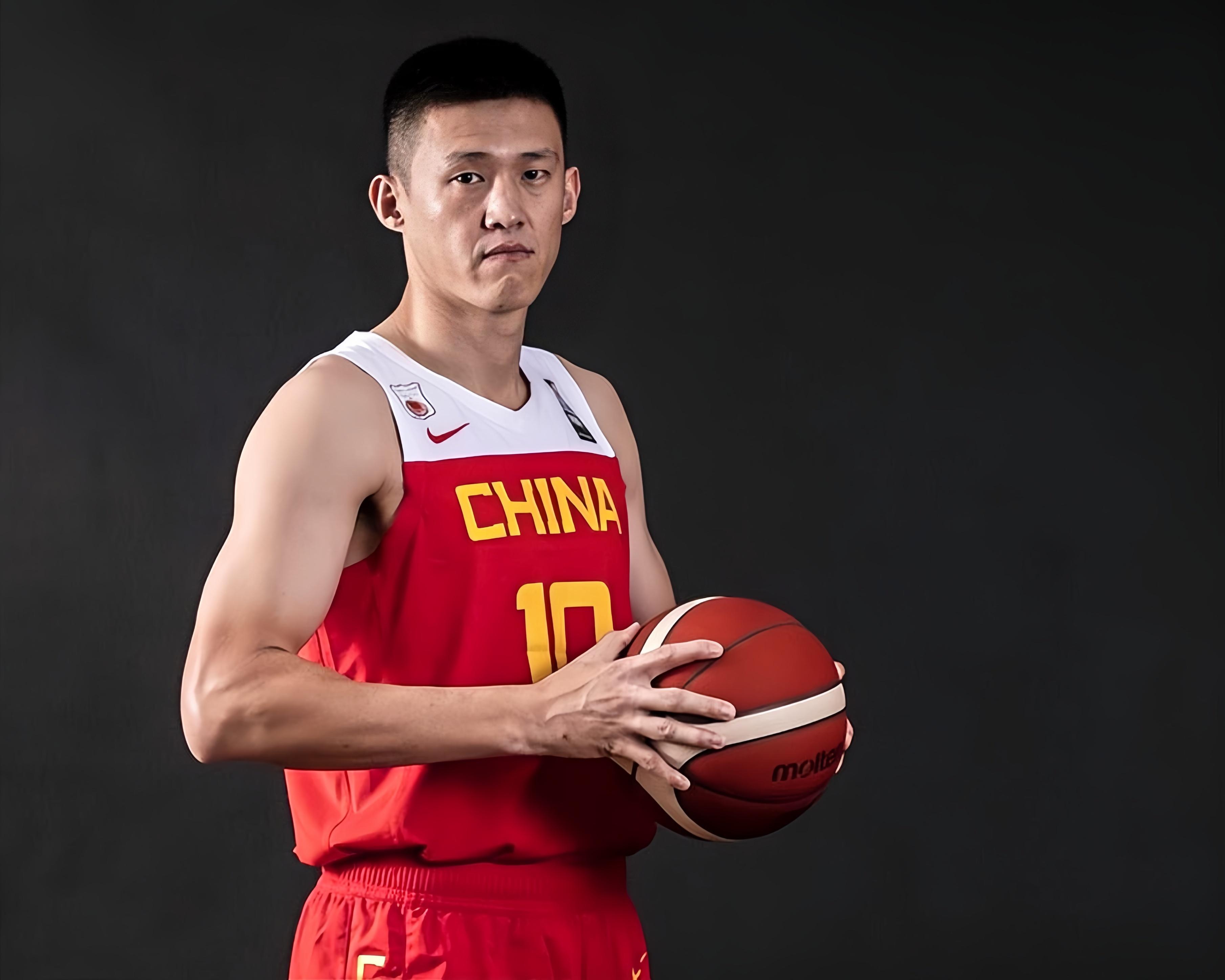 cba消息:篮协或介入周琦交易;王牌内线伤愈复出;周鹏卸任队长