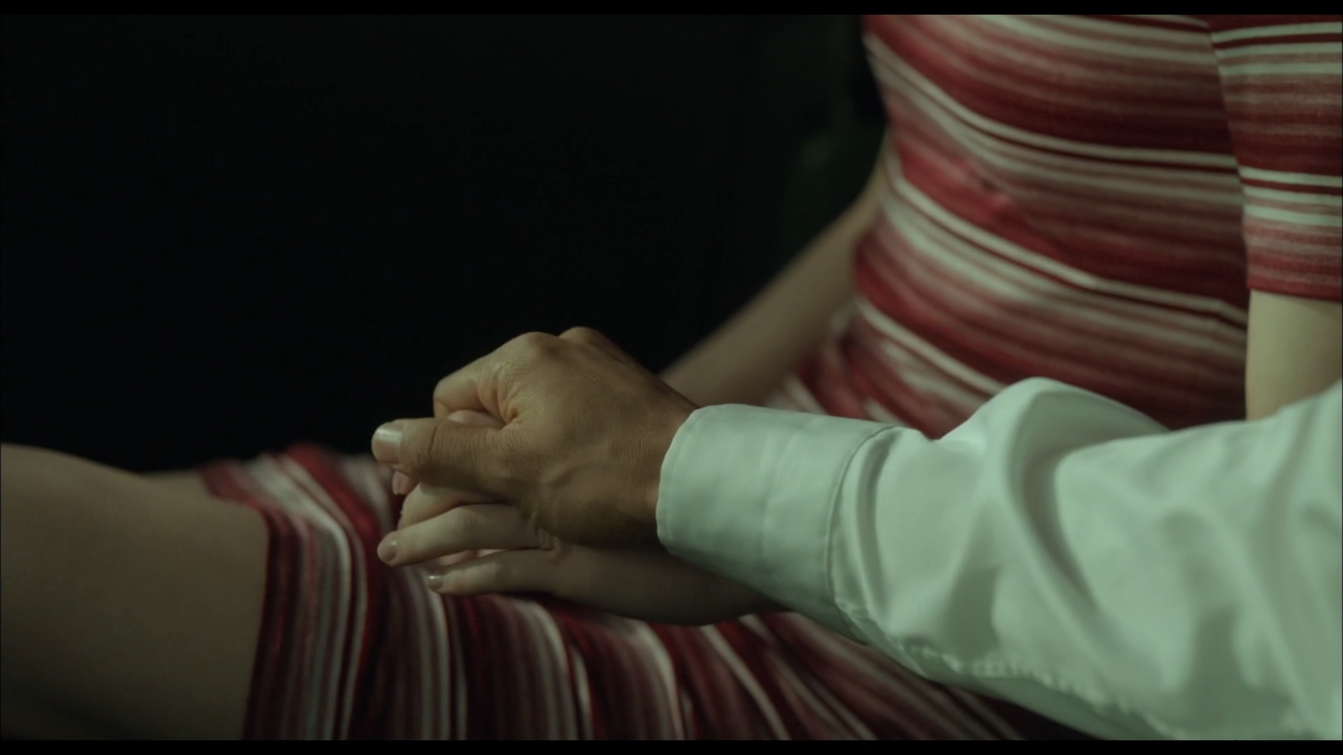 人间中毒床戏拍的特别唯美