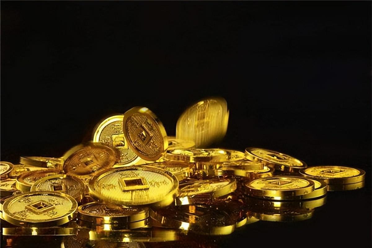 纪实:落马贪官:刘俊卿自恋自大,豪掷70万建雕像,开会携带手枪