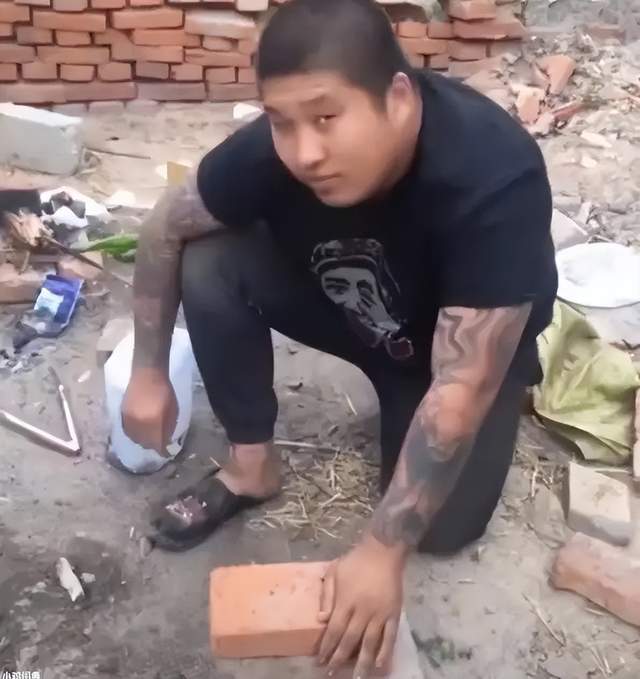 虎哥的"东百往事",和他回不去的"沈阳大街"