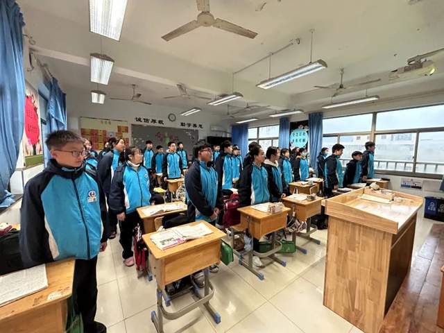 余姚市舜水中学2022学年第二学期开学典礼隆重召开