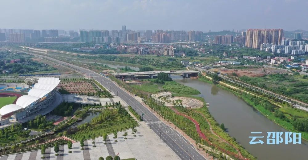 邵阳市区这座大桥即将通车,双向8车道,横跨邵水连接两区