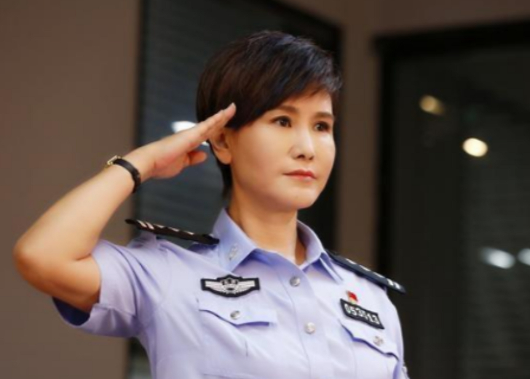 演员王茜:为大23岁亡夫守寡9年,54岁独自养娃至今仍单身#新手帮扶计划