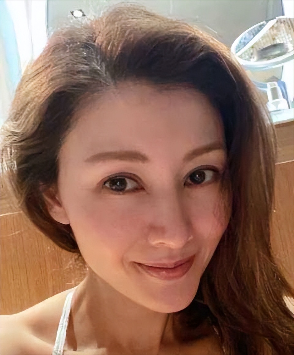 李嘉欣年轻素颜图片