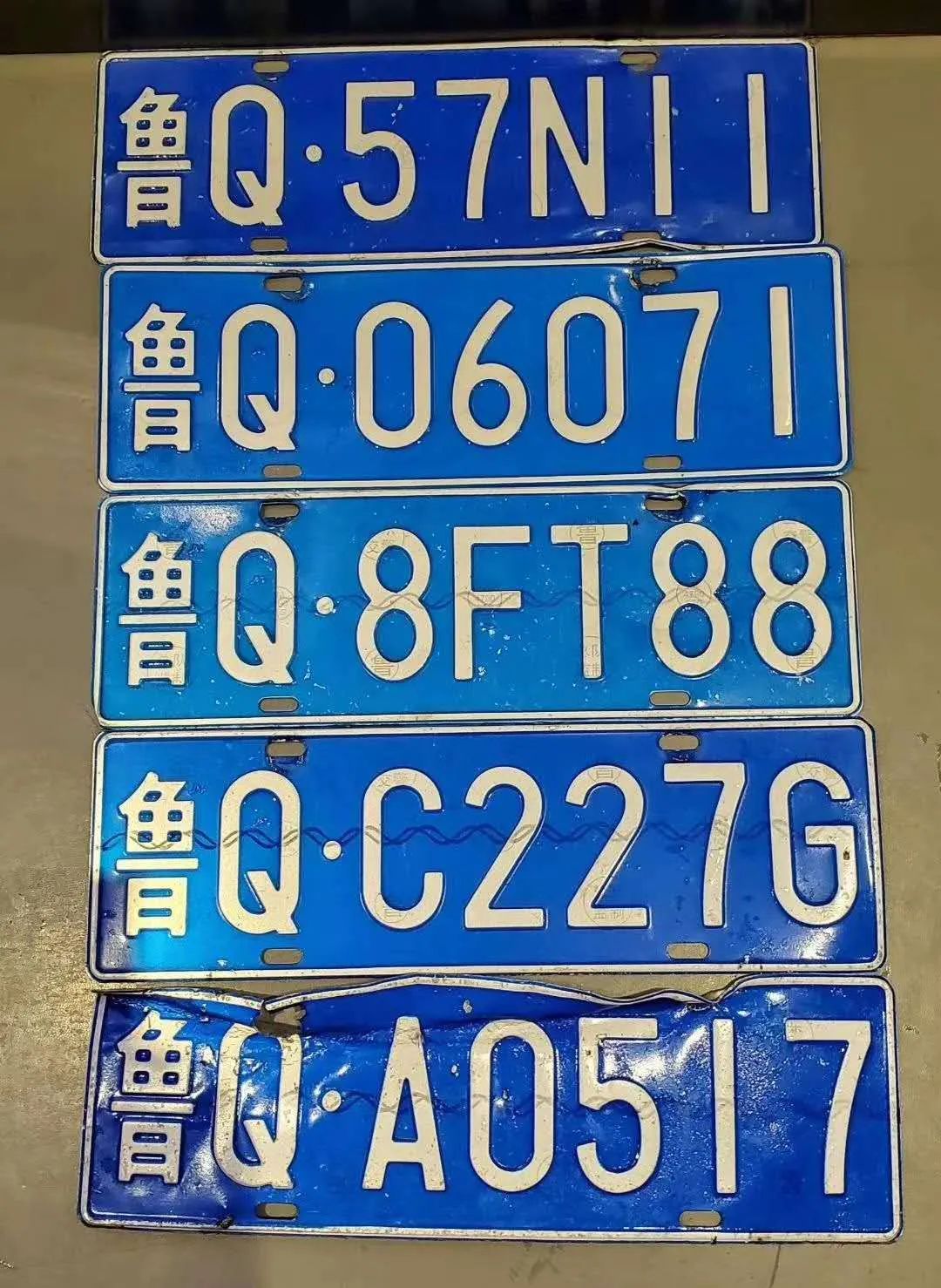 被暴雨冲走的车牌在这里!临沂车主,快来领!