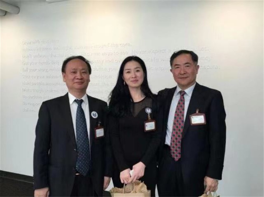 回顾湖南新晋首富坐拥千亿资产,投资2家公司,妻子神似奶茶妹妹