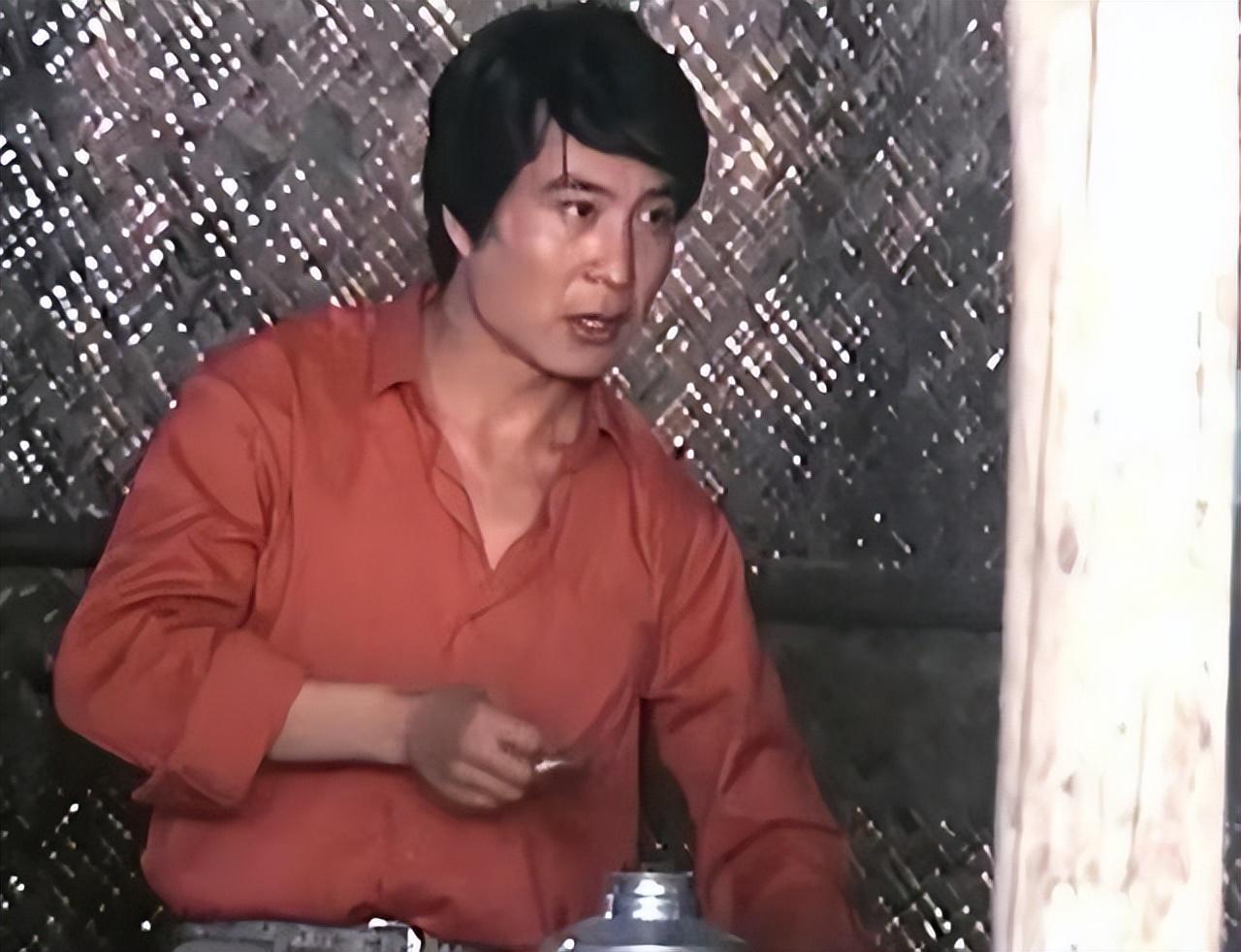 许文广:和比自己年轻9岁的女子结婚,迎娶恩师之女后