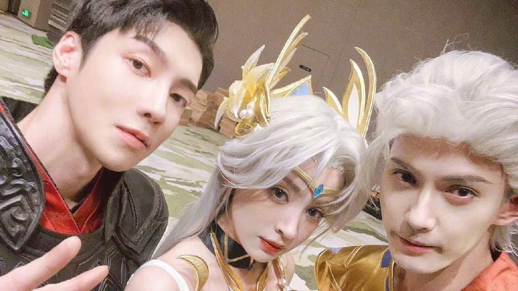 古力娜扎cos貂蝉网络征集口号,胡歌转发内容力挺笑翻网友