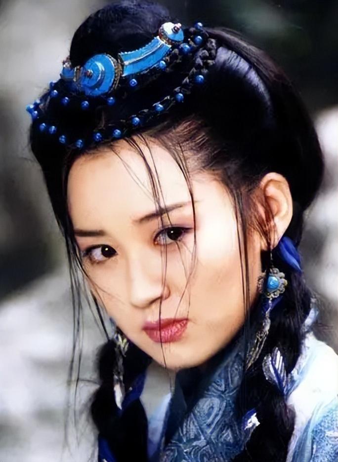 或许80,90后们,最多知道张纪中版《笑傲江湖》中的任盈盈.