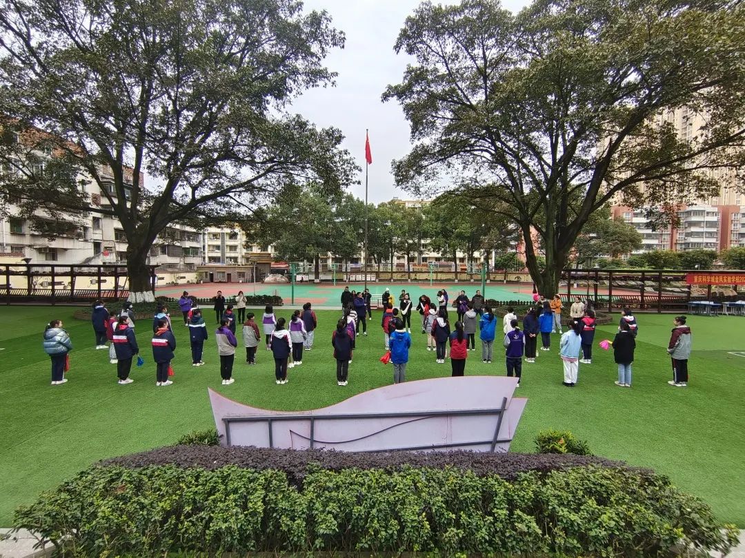 重庆科学城金凤实验学校承办区中小学生运动会开幕式排舞培训