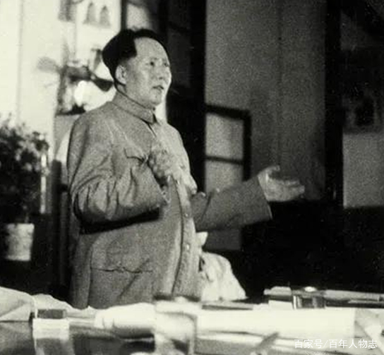 59年毛主席登庐山写了首诗，郭沫若看后给主席写信：这诗有点瑕疵